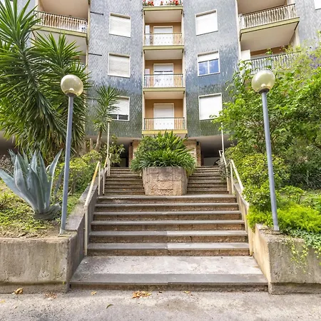 Five Minutes Walk By Wonderful Italy Apartment